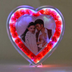 Led Işıklı Güllü Kalp Fotoğraf Çerçevesi